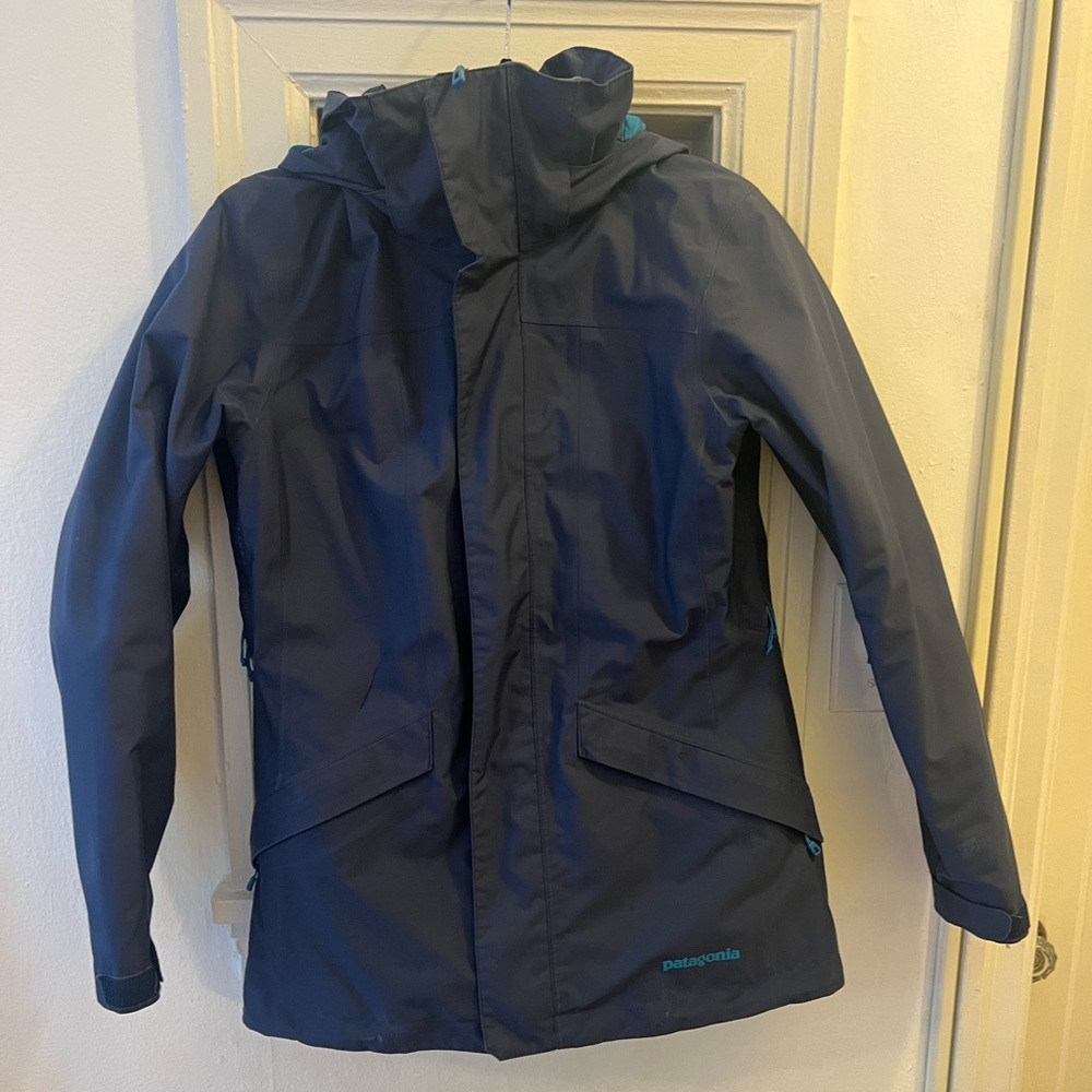 Patagonia Women’s Ski Jacket Navy Blue